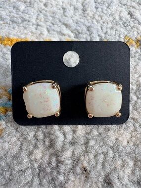 Gold-Set Iridescent White Faux Opal Stud Earrings